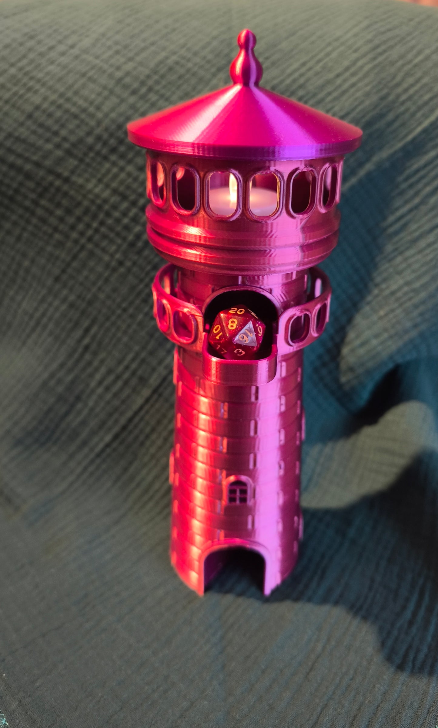 Würfelturm Leuchtturm mit Beleuchtung auch als Deko nutzbar