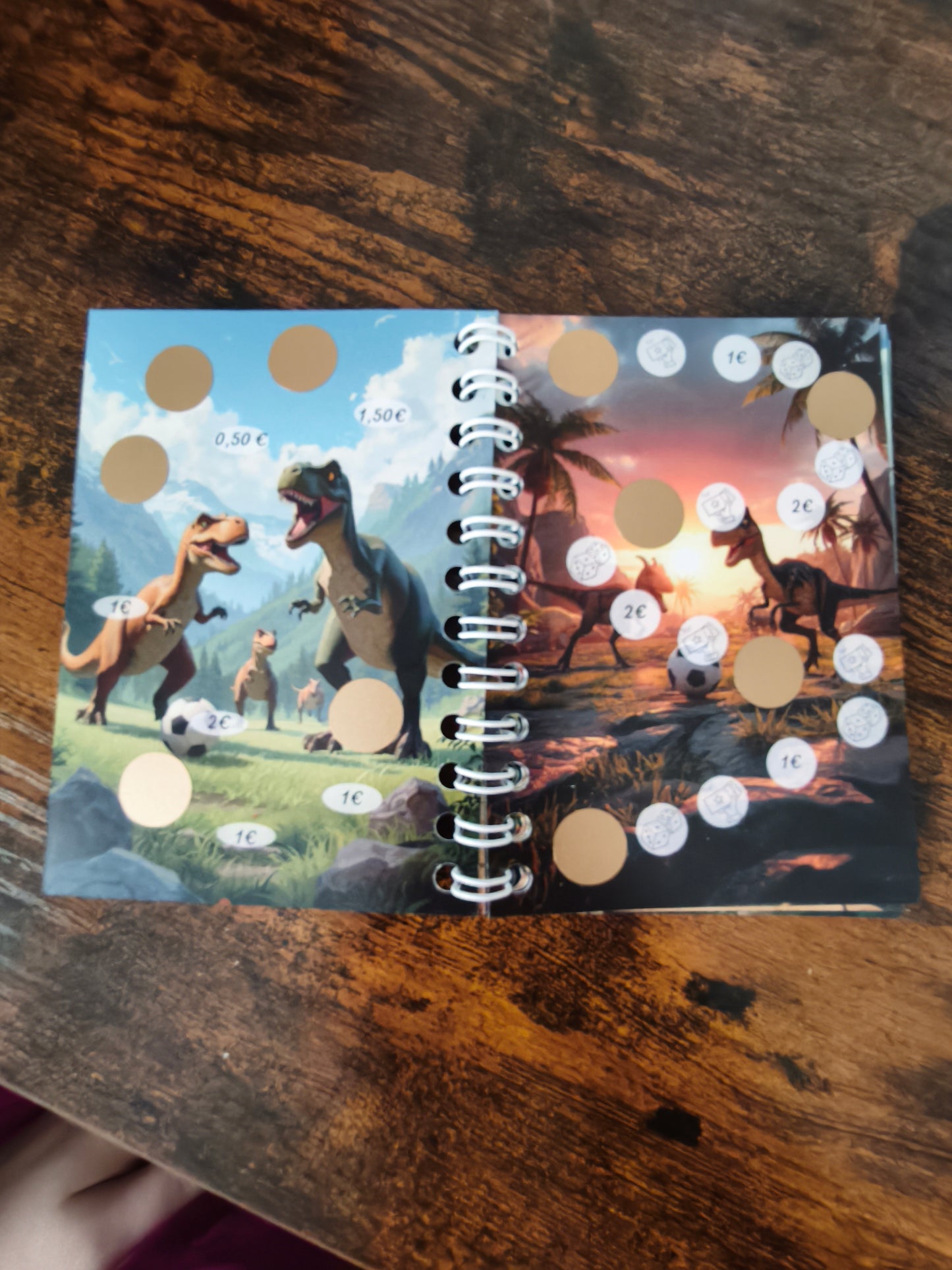 A7 Kinder Sparbuch – Sparchallenge für Mädchen & Jungen | Würfel, Rubbel, Bingo & Sparweg | ca. 160€ Sparziel