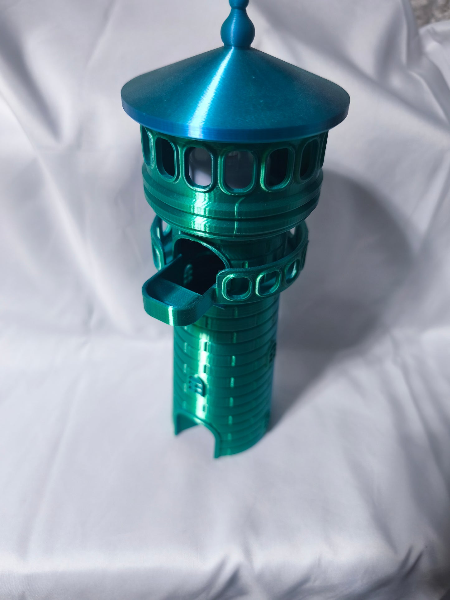 🏰 3D-gedruckter Würfelturm mit LED-Beleuchtung & Challengebox