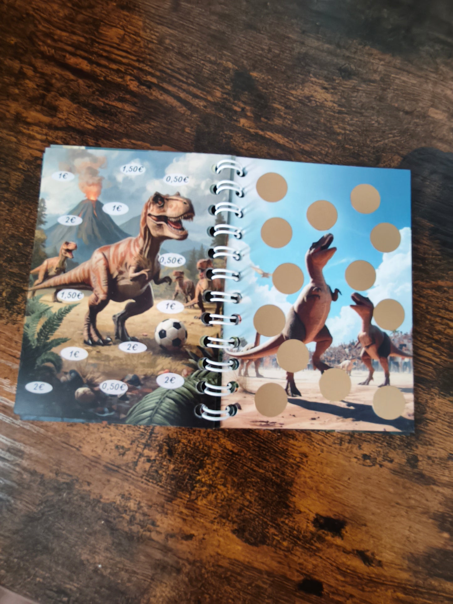 A7 Kinder Sparbuch – Sparchallenge für Mädchen & Jungen | Würfel, Rubbel, Bingo & Sparweg | ca. 160€ Sparziel