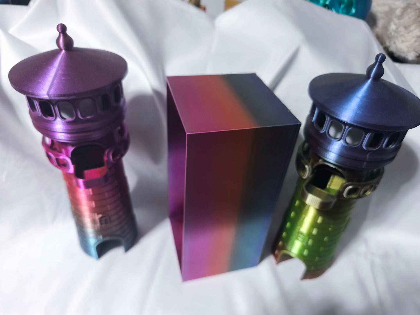 🏰 3D-gedruckter Würfelturm mit LED-Beleuchtung & Challengebox